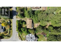 8044 Dogwood Drive, Halfmoon Bay, BC V7Z1A7 Photo 35
