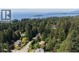 8044 Dogwood Drive, Halfmoon Bay, BC V7Z1A7 Photo 36
