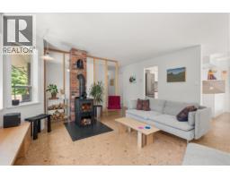 8044 Dogwood Drive, Halfmoon Bay, BC V7Z1A7 Photo 7