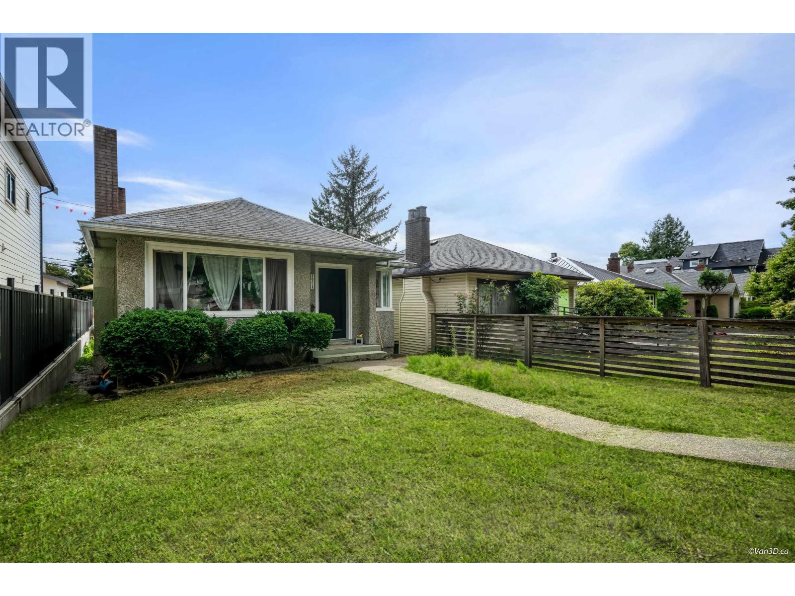 1978 8TH Avenue, Vancouver, British Columbia, V5N1V1, Vancouver, British Columbia — photo 3 of 5