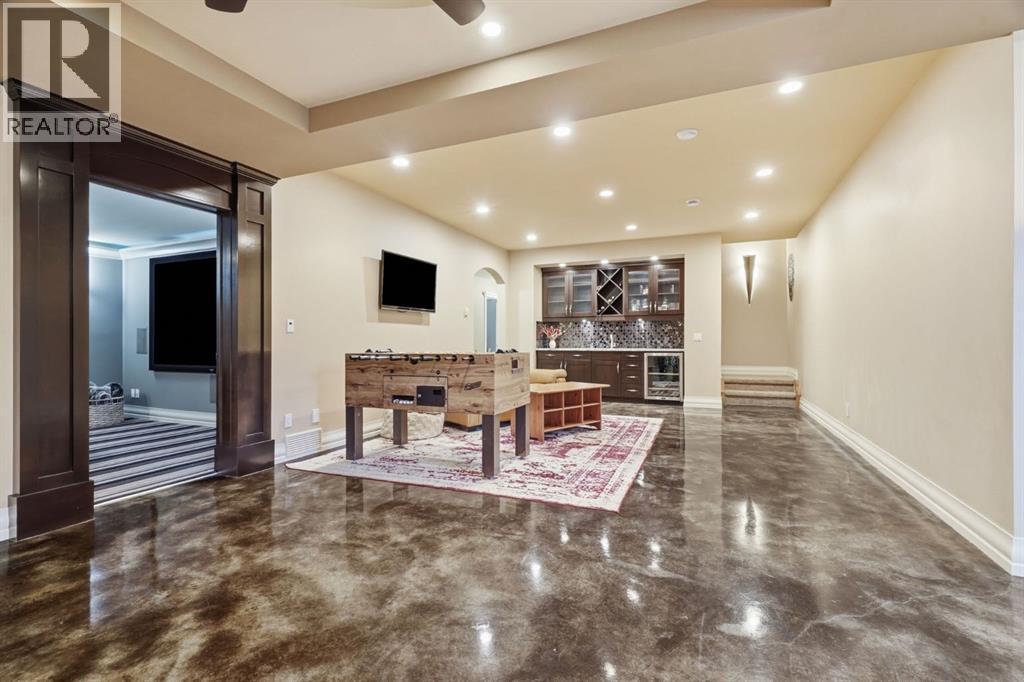 258244 10 Street E - Image 30