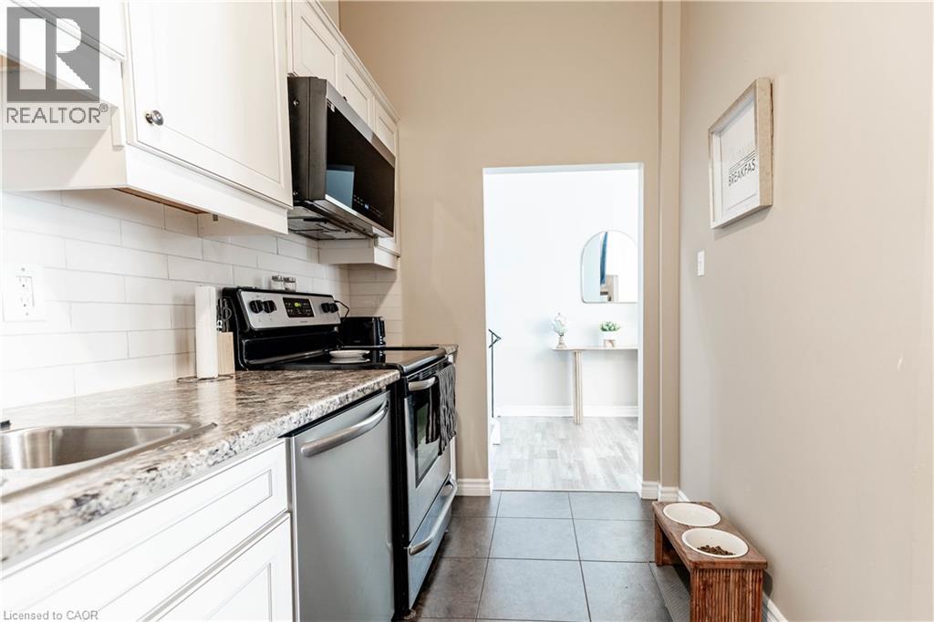 82 OVERLEA Drive - Image 17