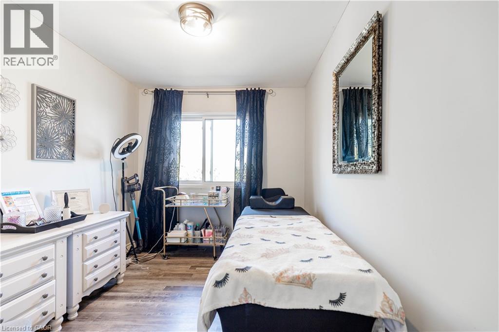82 OVERLEA Drive - 22