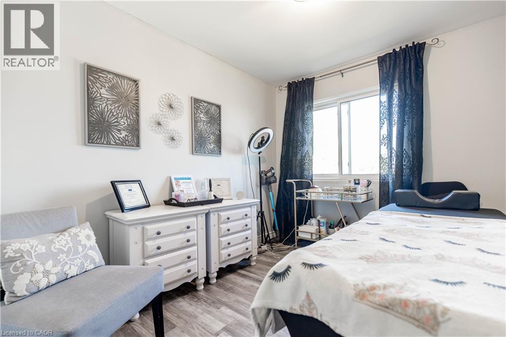 82 OVERLEA Drive - 23