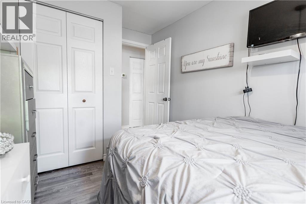 82 OVERLEA Drive - 32