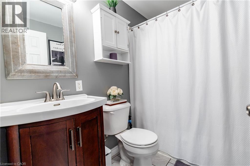 82 OVERLEA Drive - 33