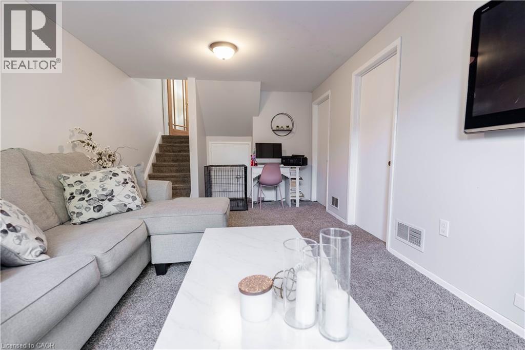 82 OVERLEA Drive - Image 40