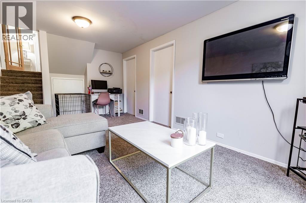 82 OVERLEA Drive - Image 41