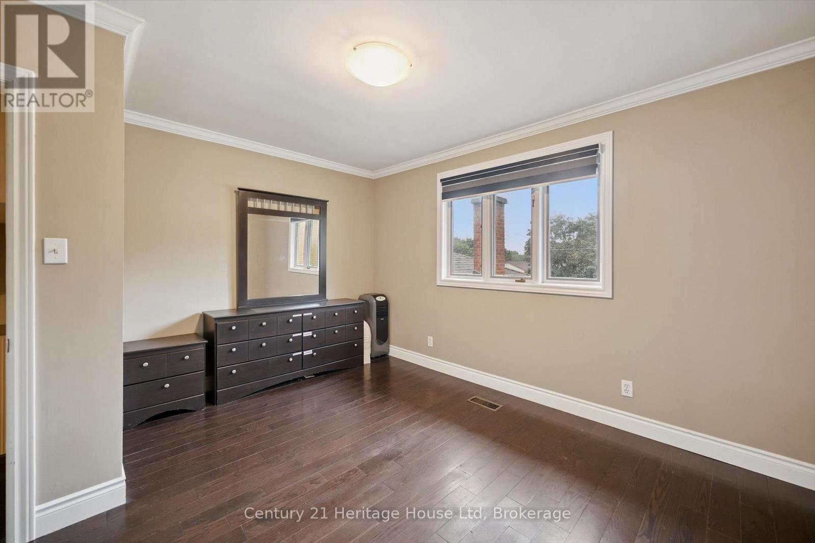 146 CORNELL AVENUE - 21
