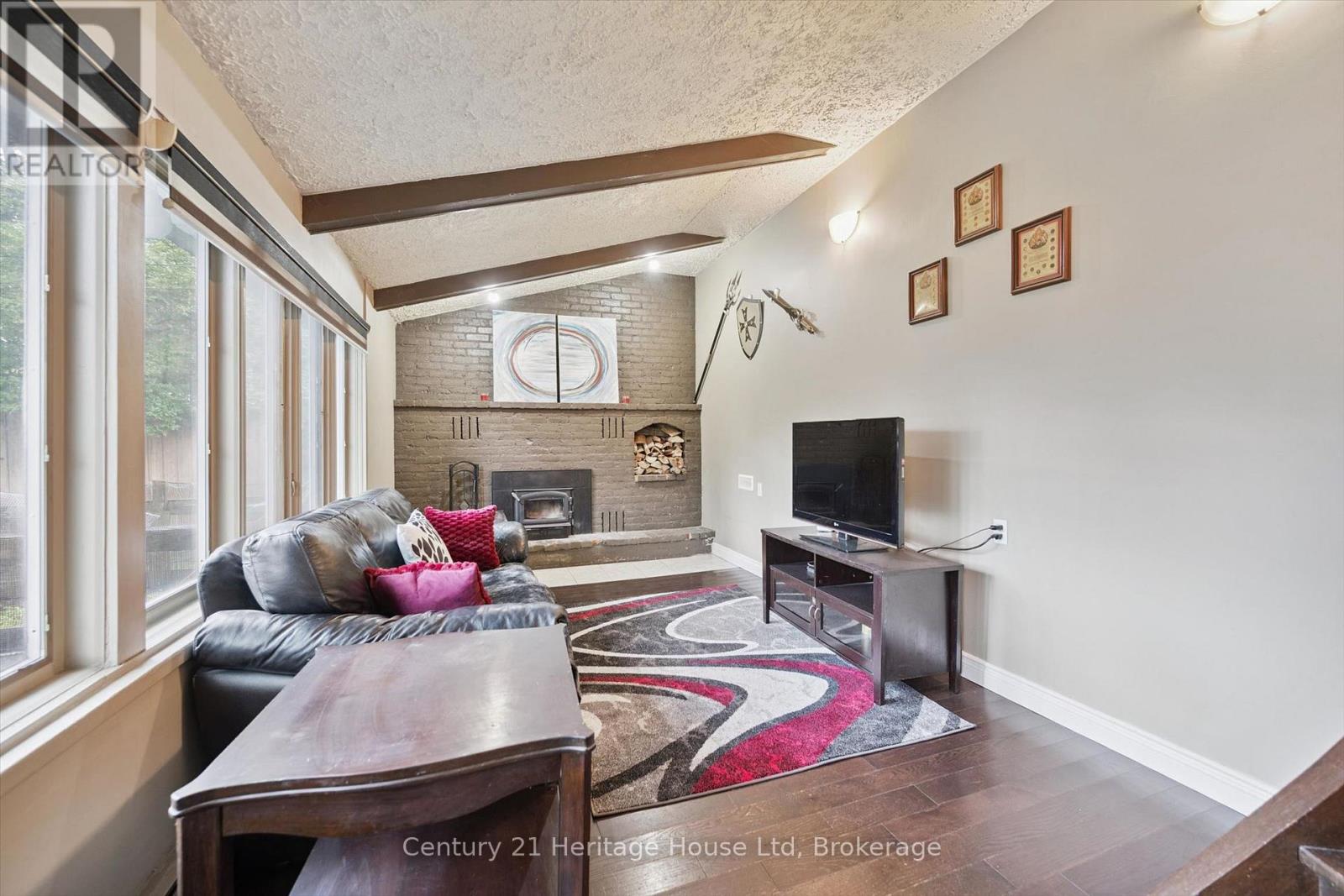 146 CORNELL AVENUE - 23