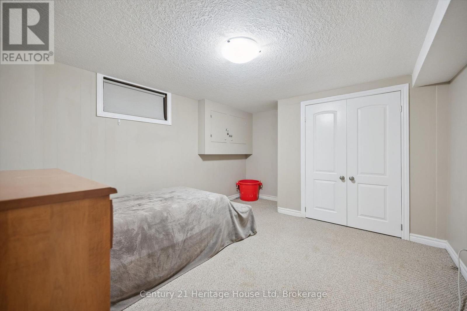 146 CORNELL AVENUE - 33
