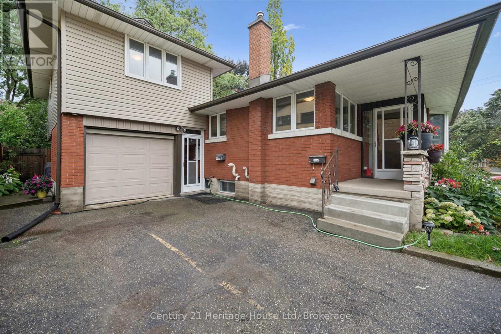 146 CORNELL AVENUE - 4