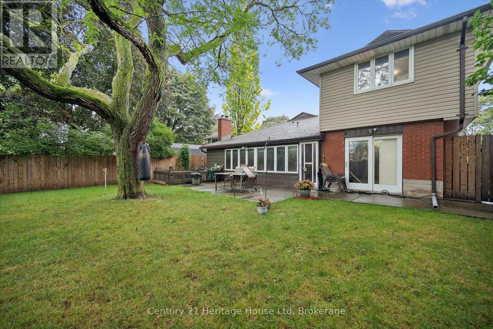 146 CORNELL AVENUE - 40