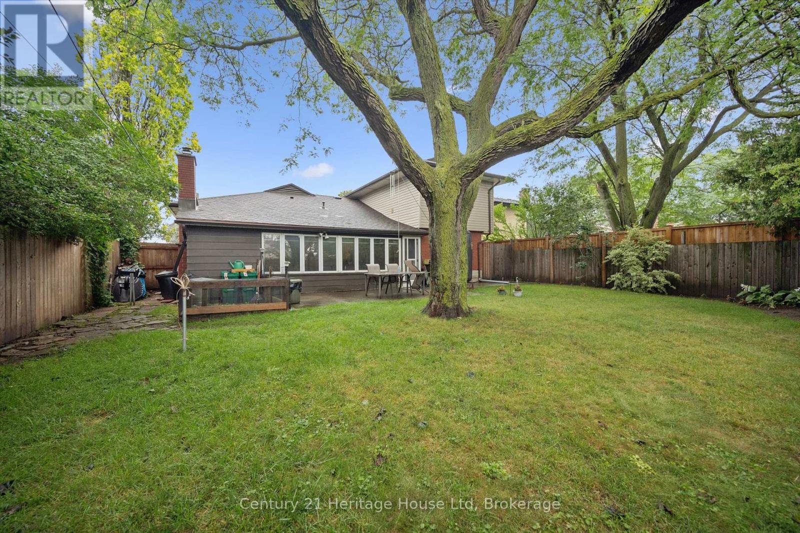 146 CORNELL AVENUE - 41