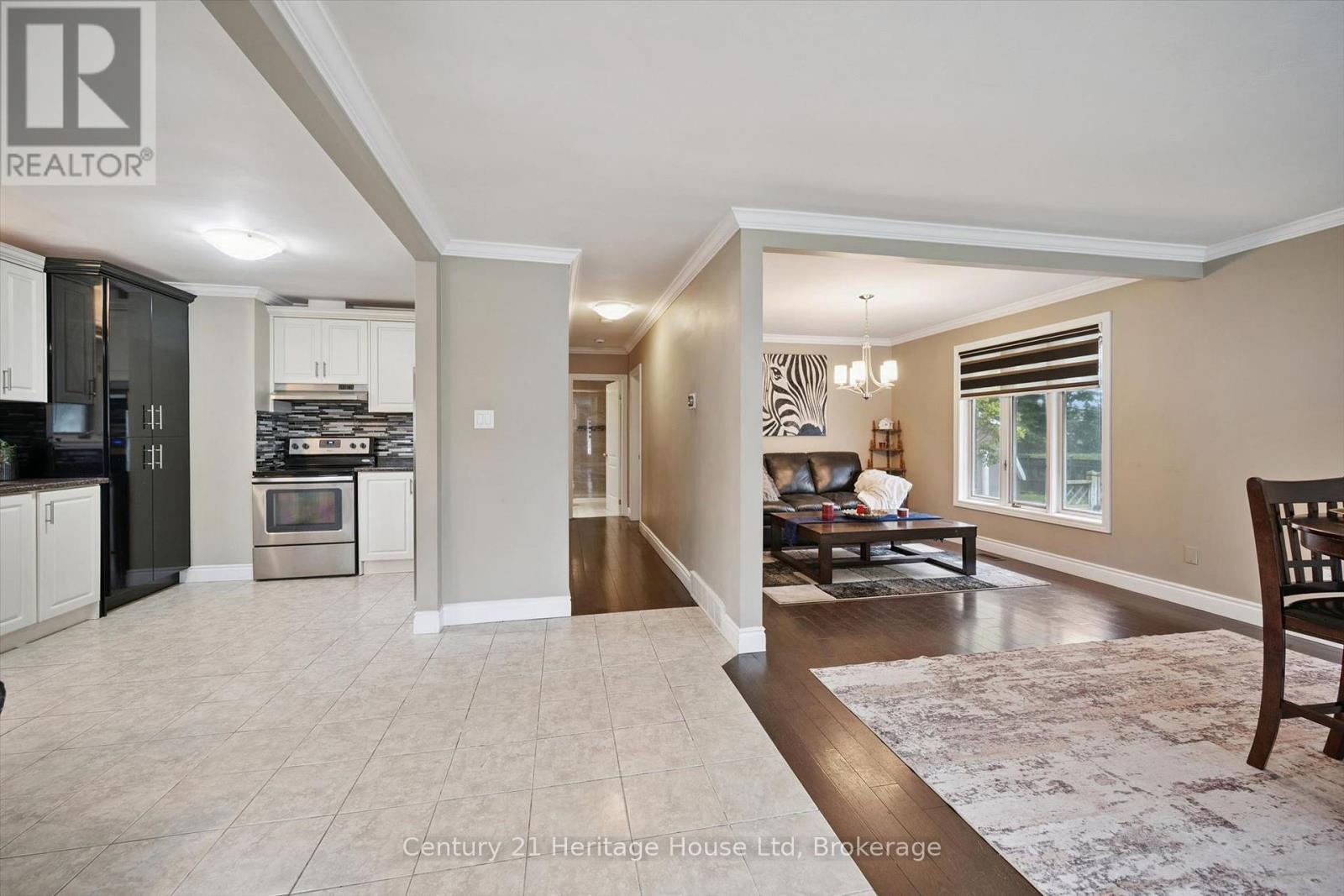 146 CORNELL AVENUE - Image 8