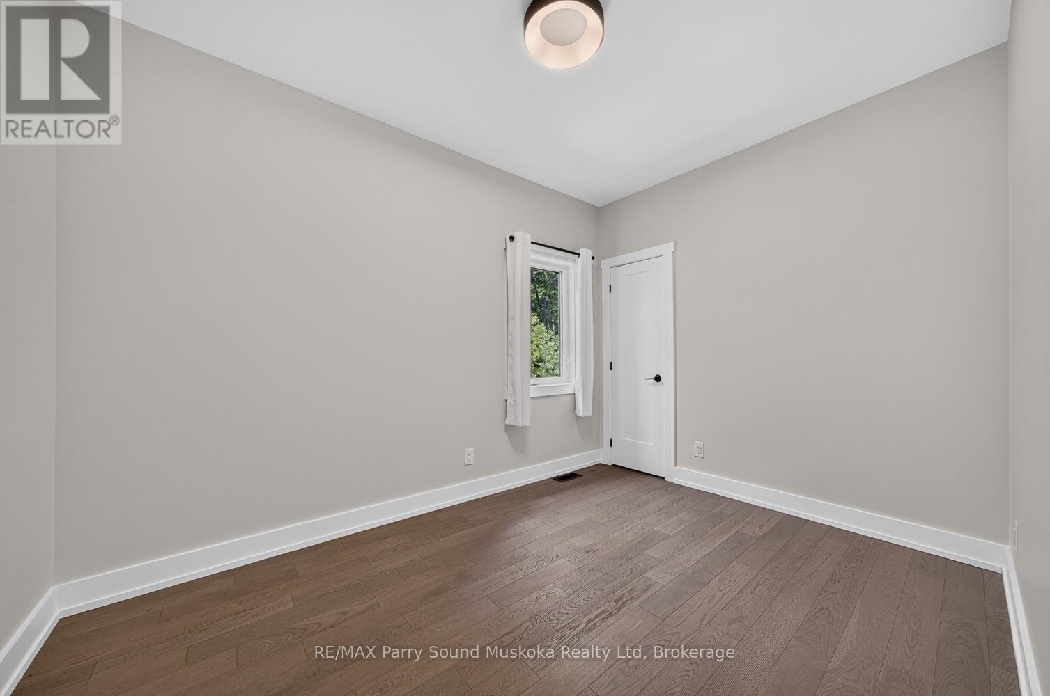 10 GLENROCK ROAD - 23