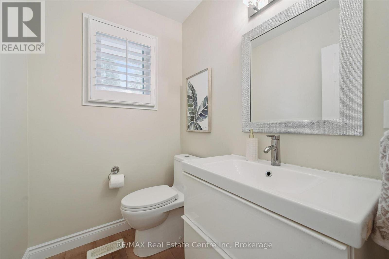 5 TAMARACK PLACE - 18
