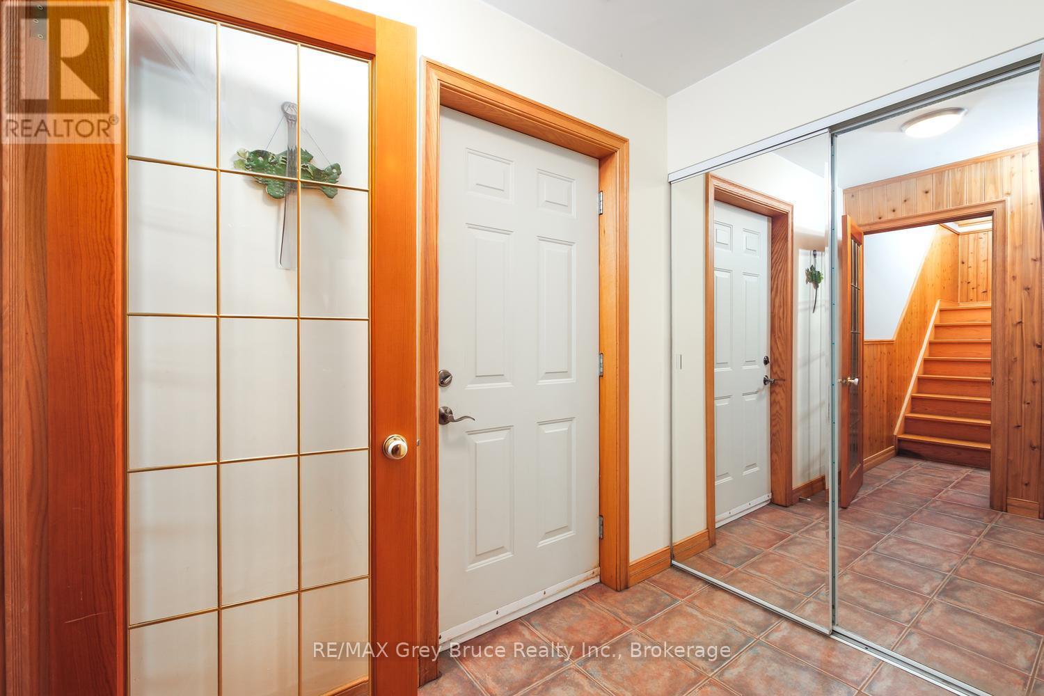 68 BAYSHORE AVENUE S - Image 19