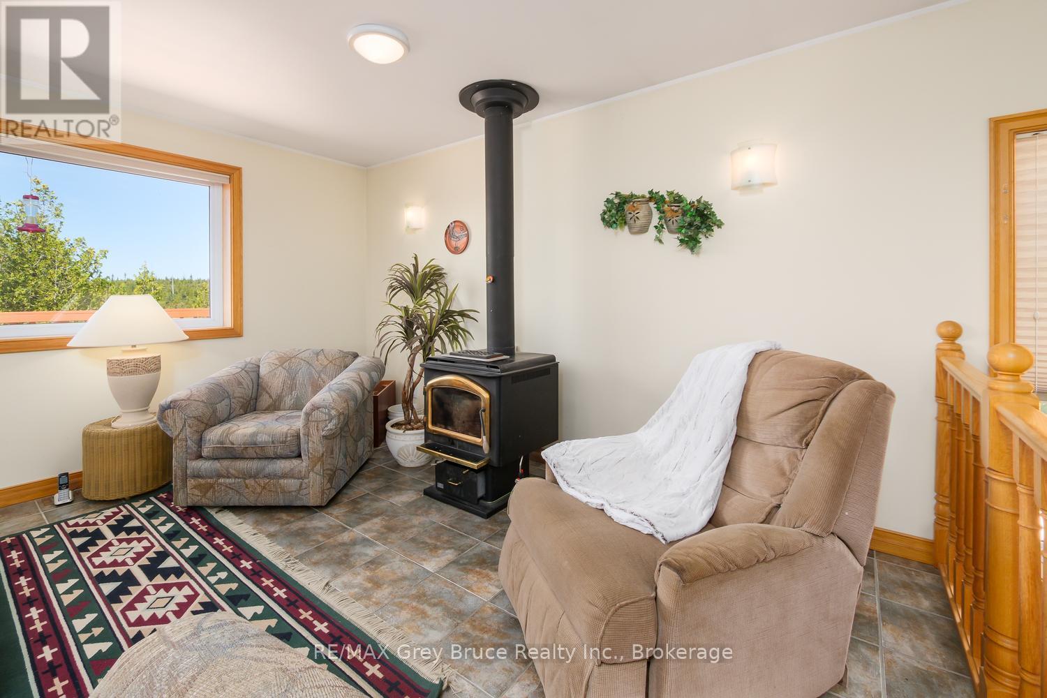 68 BAYSHORE AVENUE S - 21