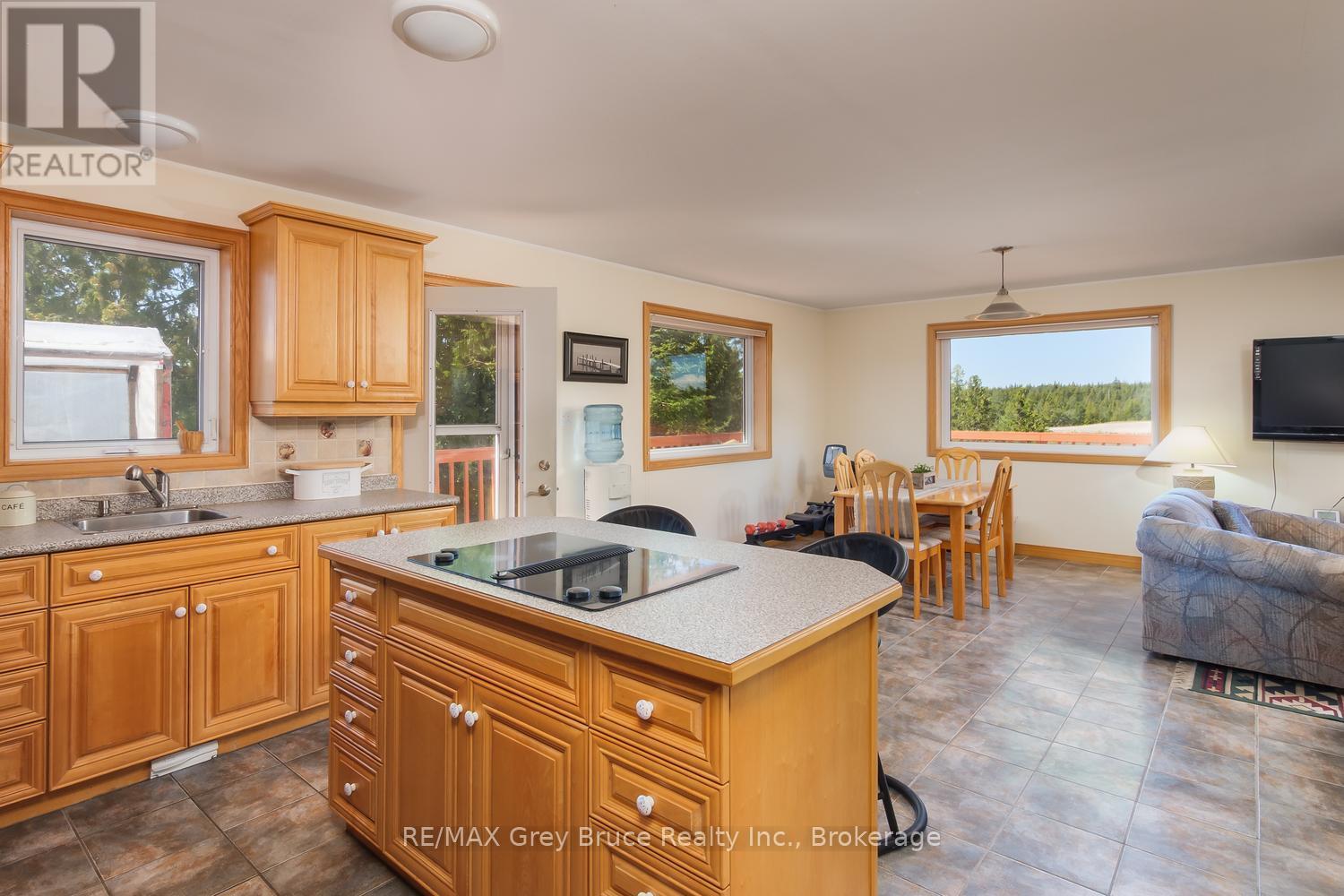 68 BAYSHORE AVENUE S - 29