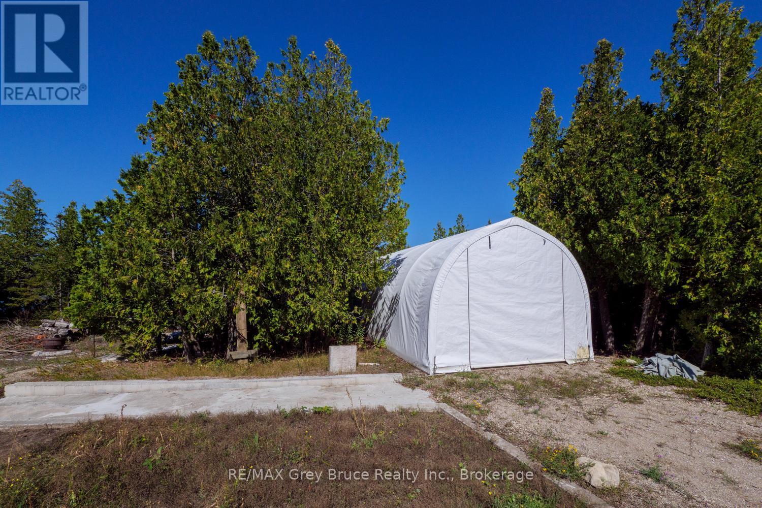 68 BAYSHORE AVENUE S - 40