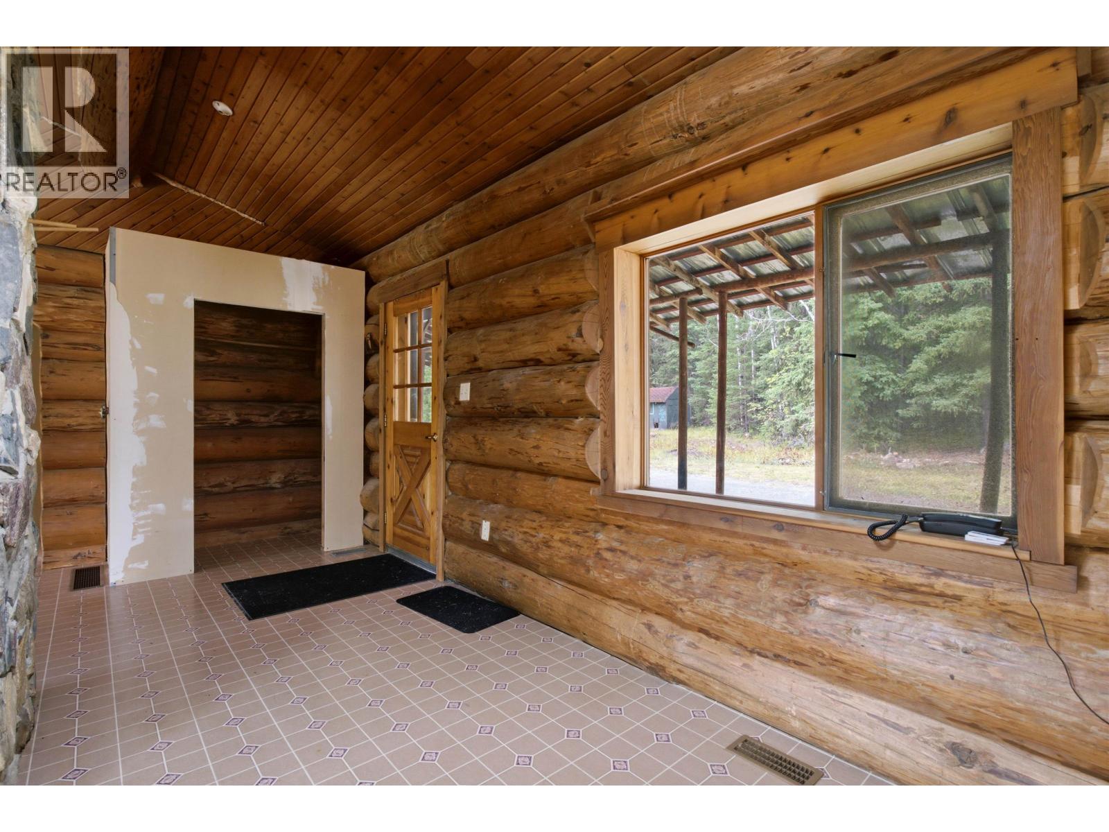 4157 HORSEFLY ROAD - Image 9