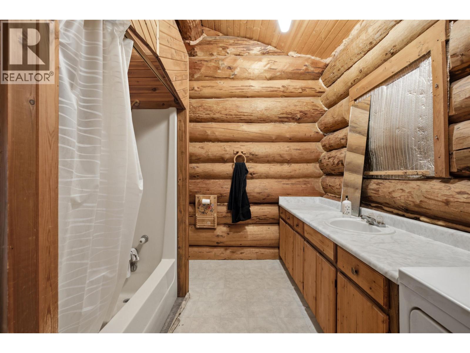 4157 HORSEFLY ROAD - 11
