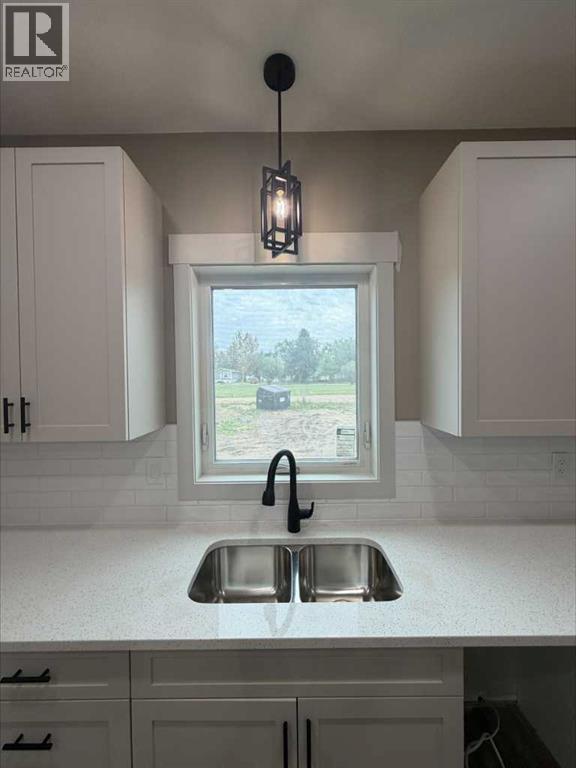 Listing photo – 4313 43 Street, Castor