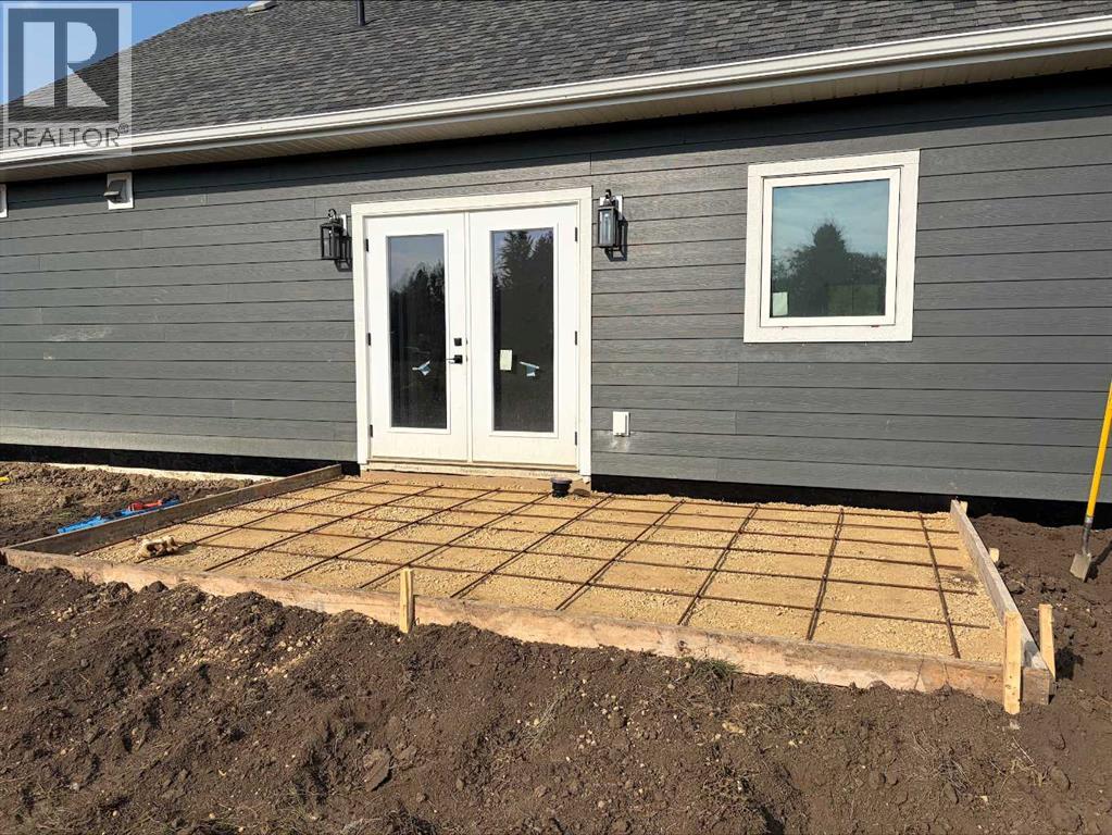 Listing photo – 4313 43 Street, Castor