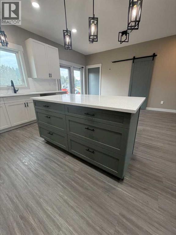 Listing photo – 4313 43 Street, Castor