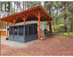 323 Davis Rd, Gabriola Island, BC V0R1X1 Photo 12