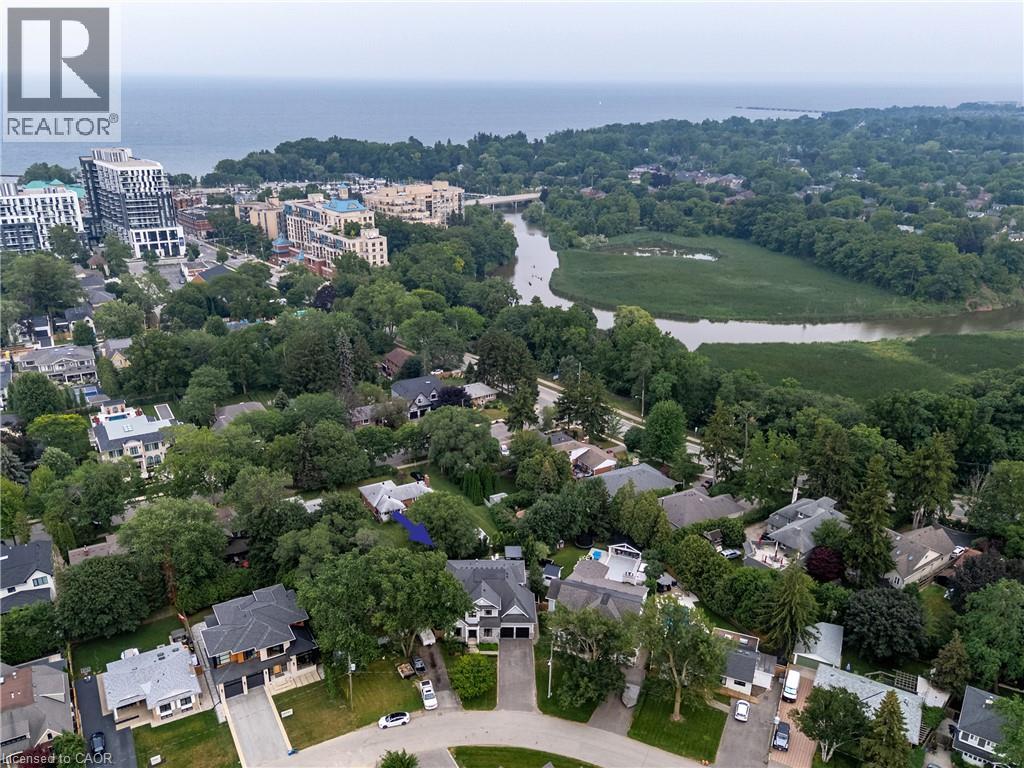 2458 MEADOWOOD Crescent, Oakville, Ontario, L6L1V6, Oakville, Ontario — photo 3 of 5