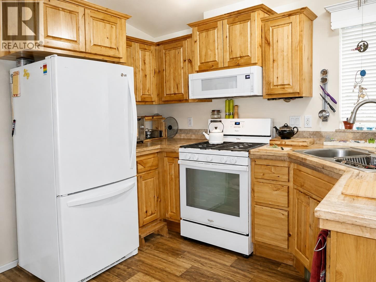 5251 Webster Street - 12