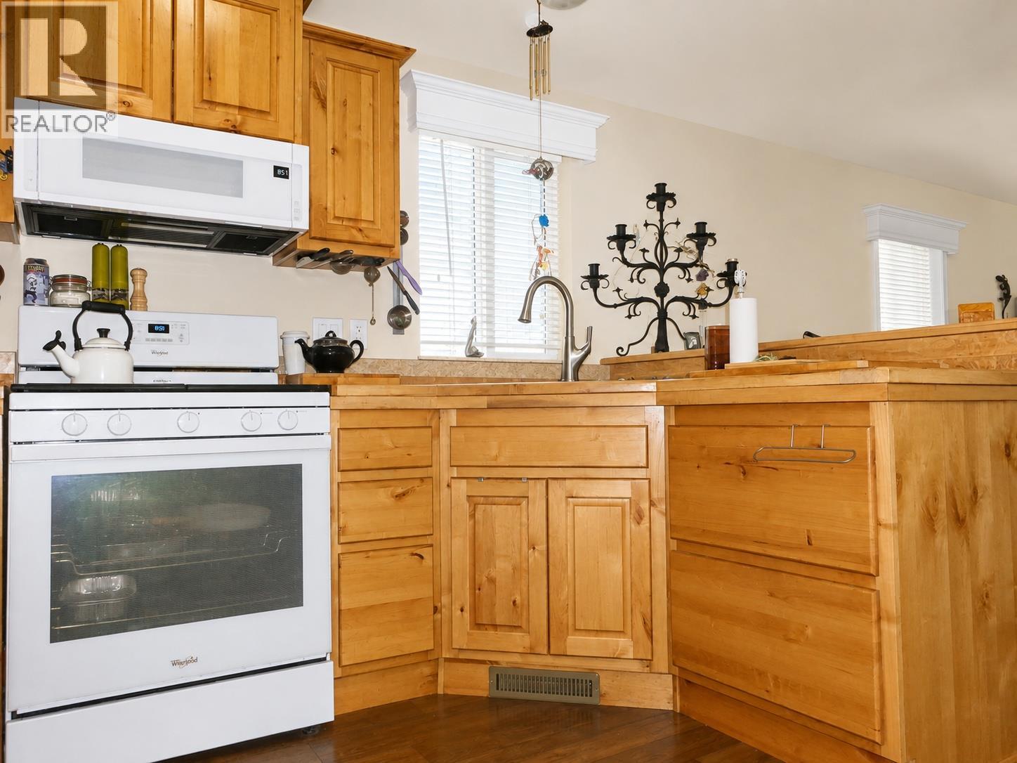 5251 Webster Street - 13