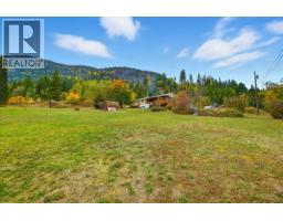 2413 Doukhobour Road, Castlegar, BC V1N4P2 Photo 47