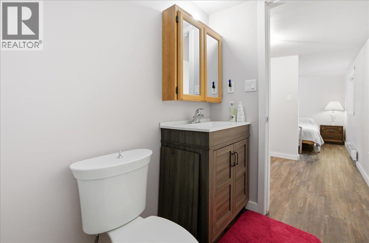 2413 Doukhobour Road - 21