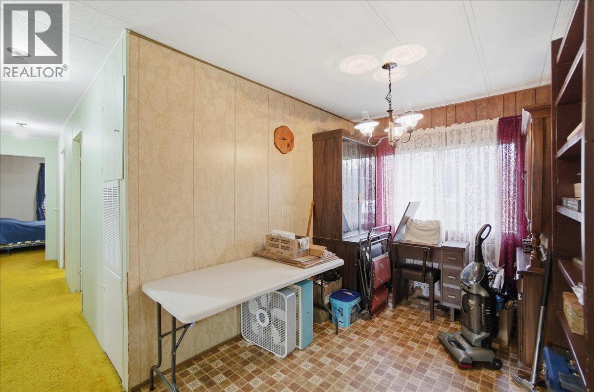 2413 Doukhobour Road - 31