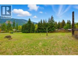 2413 Doukhobour Road, Castlegar, BC V1N4P2 Photo 42