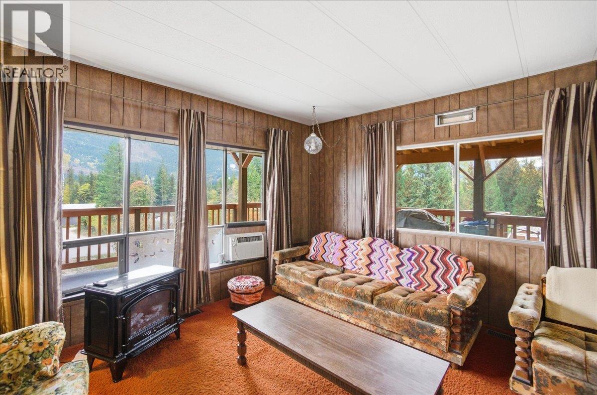 2413 Doukhobour Road - 36