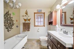 32 Eastshore Drive, Victoria Beach, MB R0E2C0 Photo 19