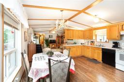 2 Paradise Drive, Ste Anne, MB R5H1H2 Photo 7