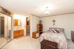 2 Paradise Drive, Ste Anne, MB R5H1H2 Photo 10