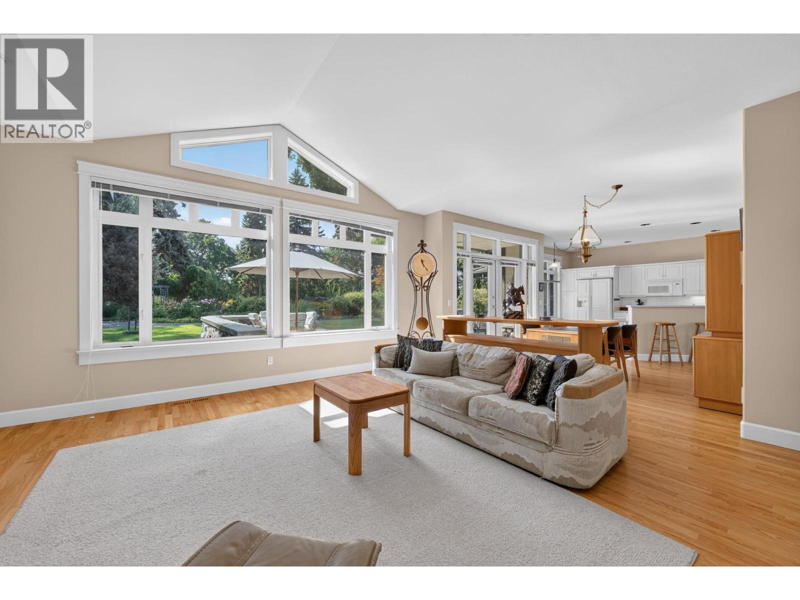 109 1986 Bowes Street, Kelowna