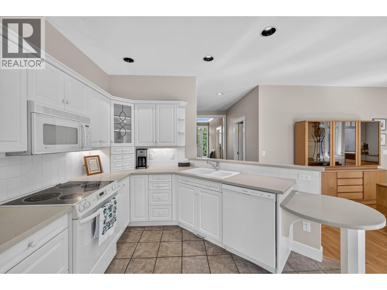 109 1986 Bowes Street, Kelowna