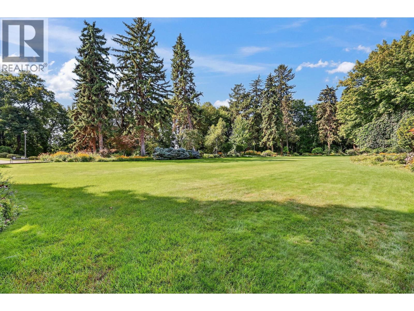 109 1986 Bowes Street, Kelowna