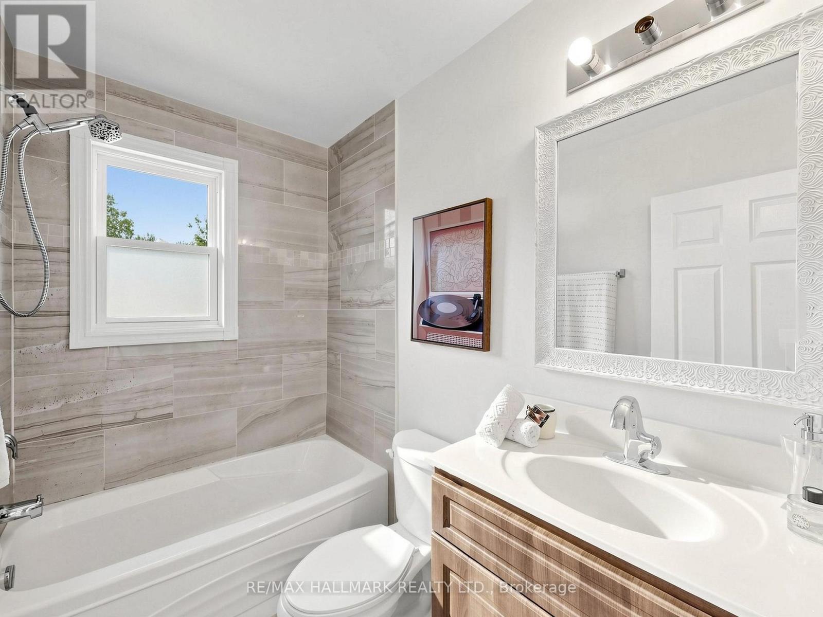 79 CARTIER CRESCENT - 17