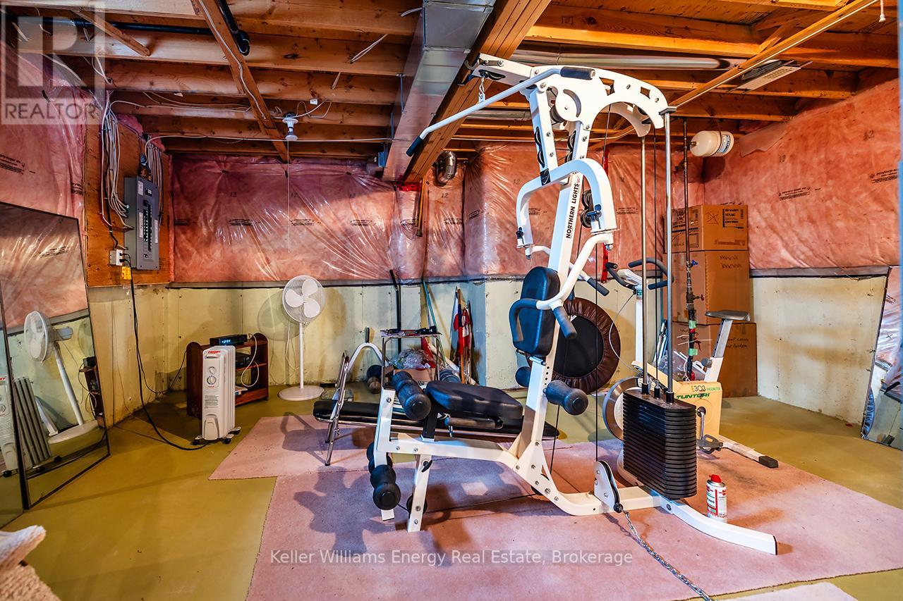 8 HINKLEY TRAIL - Image 37