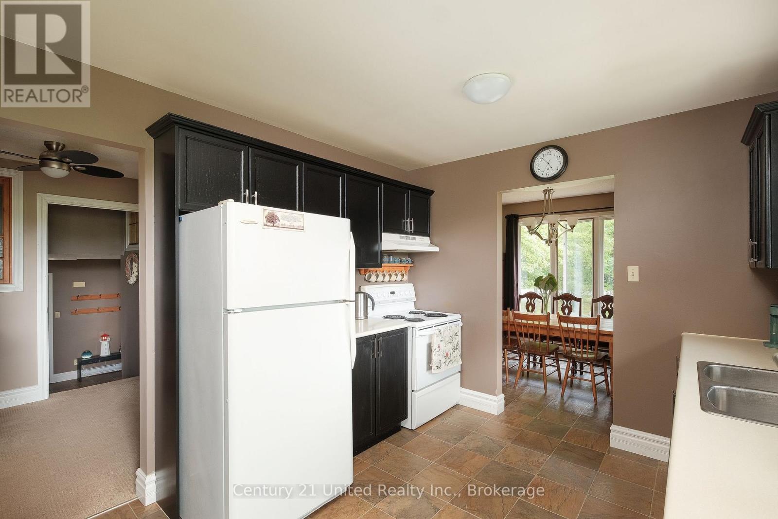 1118 5TH LINE - Image 10