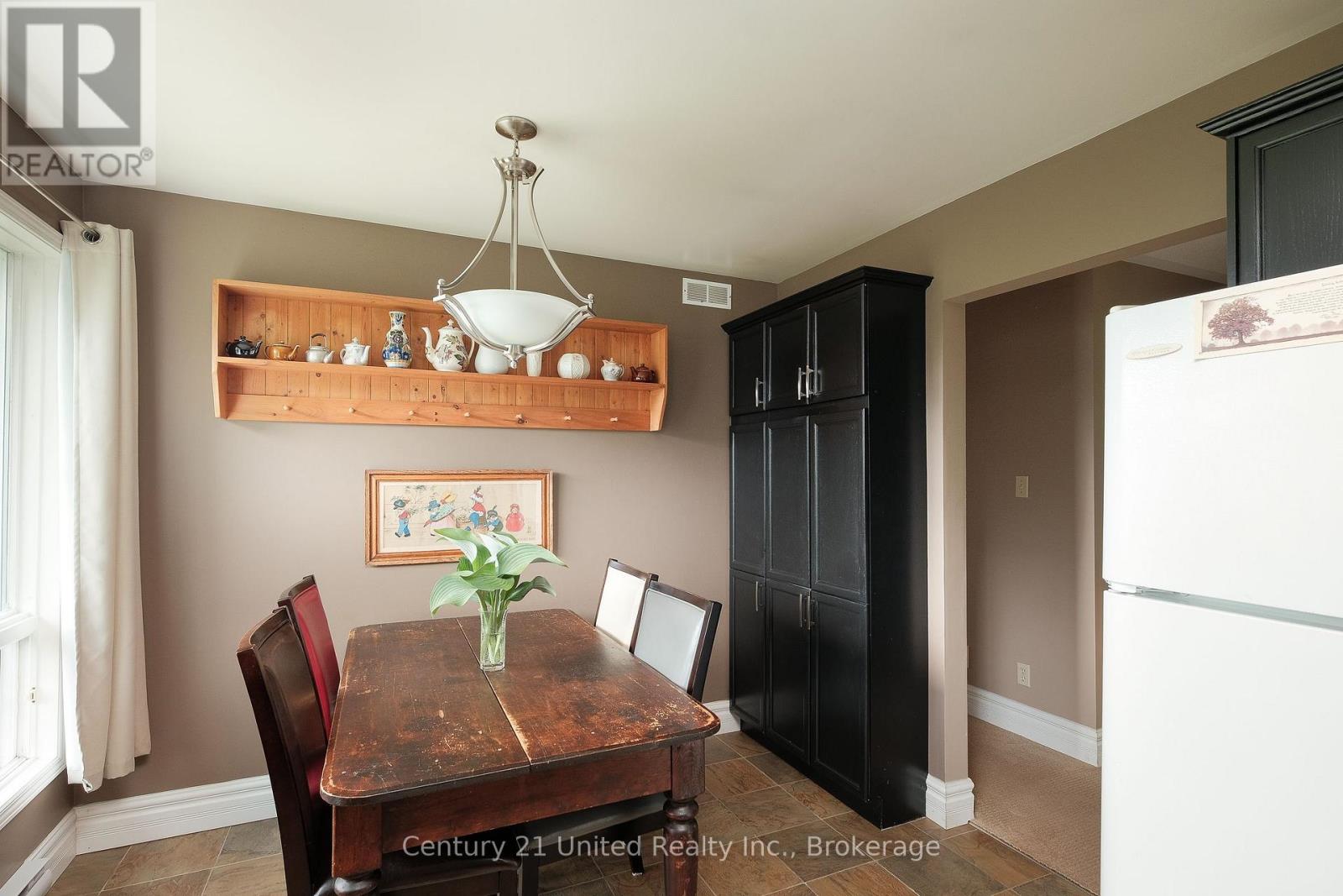 1118 5TH LINE - Image 12