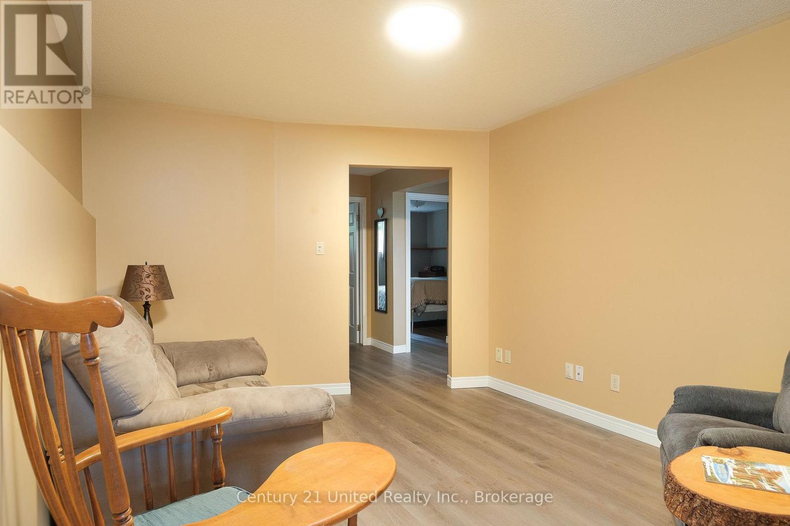 1118 5TH LINE - Image 30